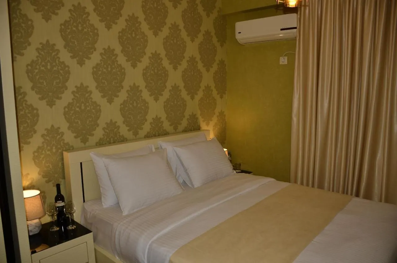 Vere Corner Hotel Τυφλίδα