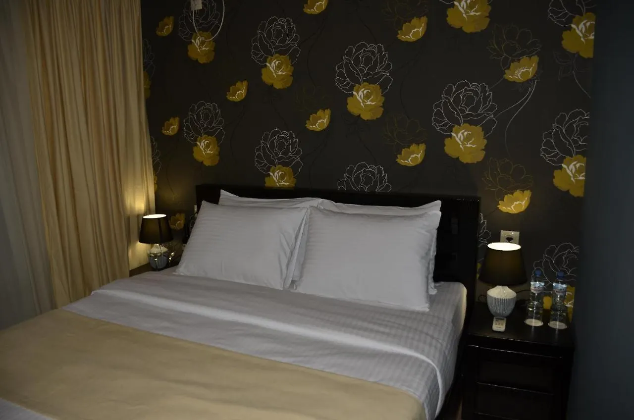 Vere Corner Hotel Τυφλίδα Bed and Breakfast